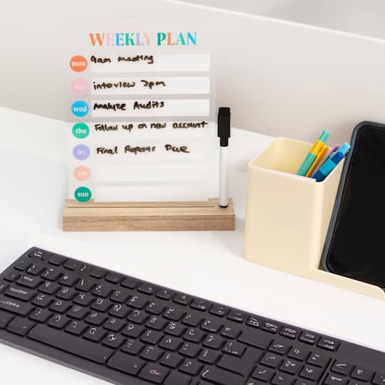 9" x 6.75" Weekly Dry Erase Planner with Marker